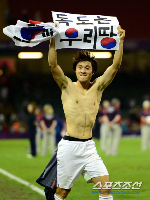 韓国代表は、スポーツイベントの試合会場で政治的な宣伝活動を行う常習犯だ！