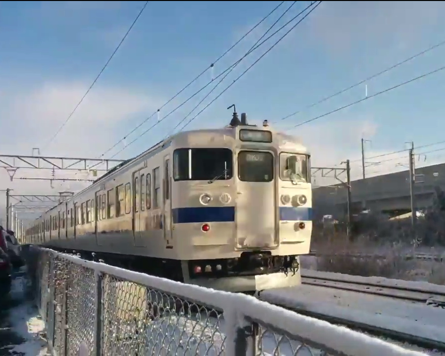 20170210電車と雪415系