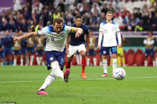 Harry Kane had levelled for England from the penalty spot, after Bukayo Saka was fouled by Aurelien Tchouameni