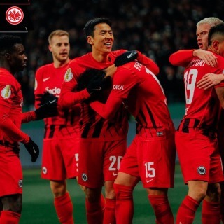 Eintracht Frankfurt [3]-2 Darmstadt - Daichi Kamada goal