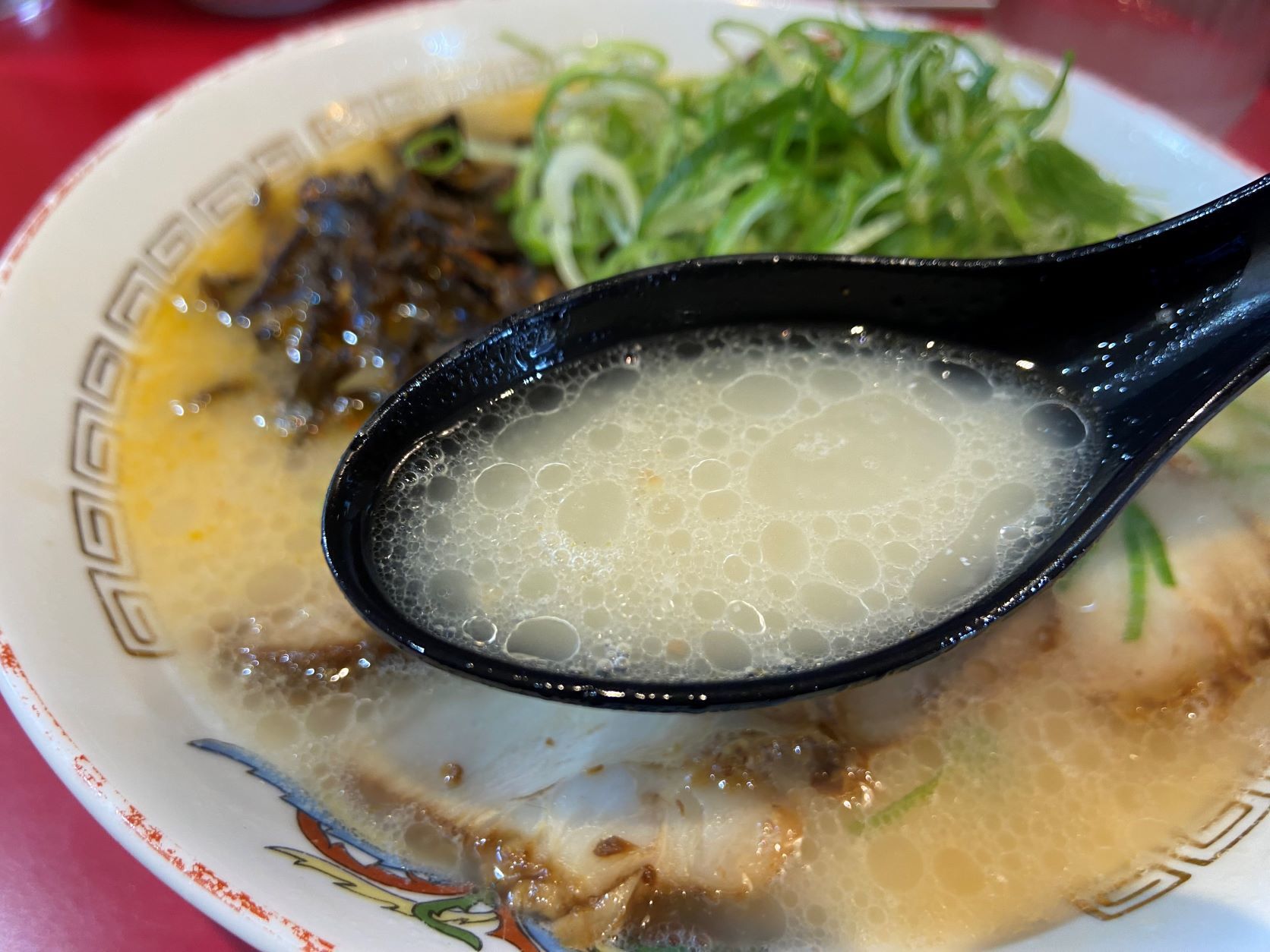 長浜ラーメン一番　きくらげラーメン　スープ